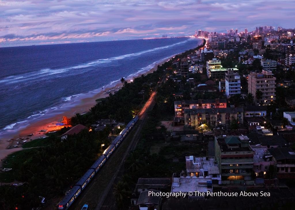 The Penthouse Above Sea Apartment Dehiwala-Mount Lavinia Екстериор снимка