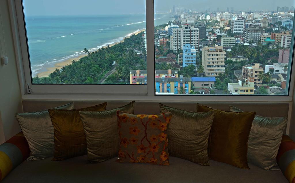 The Penthouse Above Sea Apartment Dehiwala-Mount Lavinia Екстериор снимка