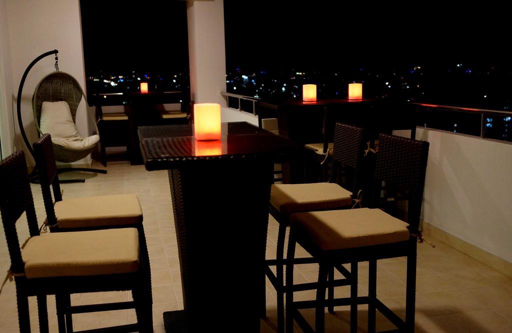 The Penthouse Above Sea Apartment Dehiwala-Mount Lavinia Екстериор снимка