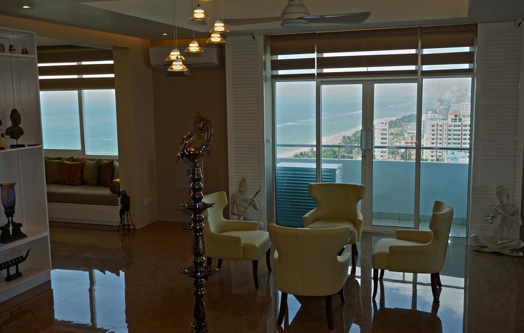 The Penthouse Above Sea Apartment Dehiwala-Mount Lavinia Екстериор снимка