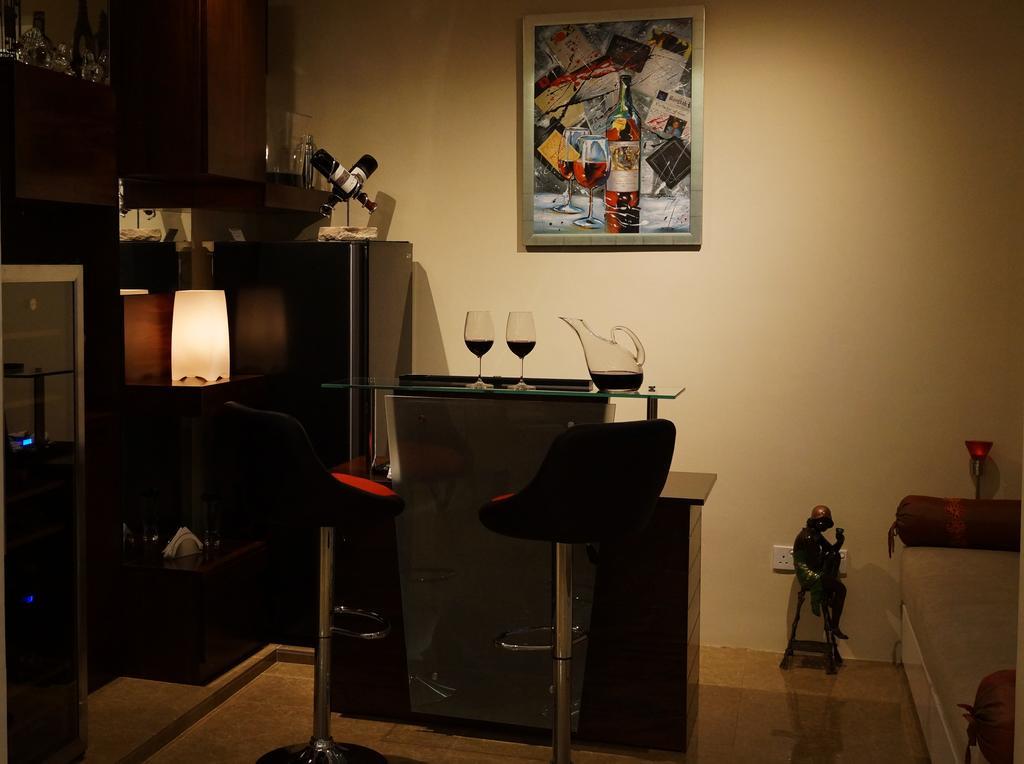 The Penthouse Above Sea Apartment Dehiwala-Mount Lavinia Екстериор снимка