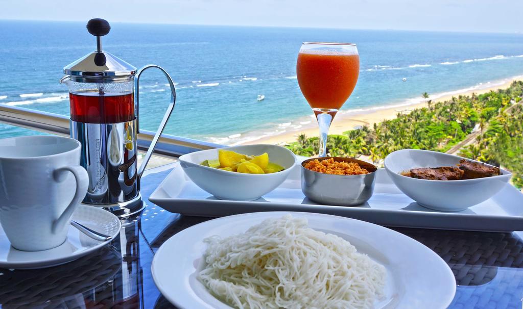 The Penthouse Above Sea Apartment Dehiwala-Mount Lavinia Екстериор снимка