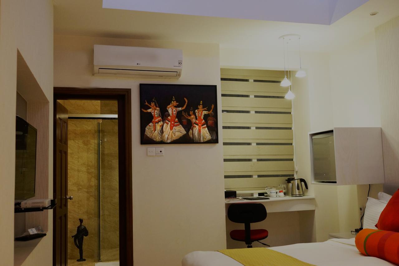 The Penthouse Above Sea Apartment Dehiwala-Mount Lavinia Екстериор снимка