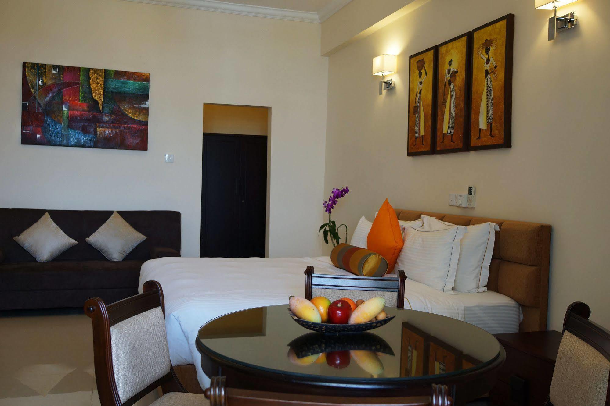 The Penthouse Above Sea Apartment Dehiwala-Mount Lavinia Екстериор снимка