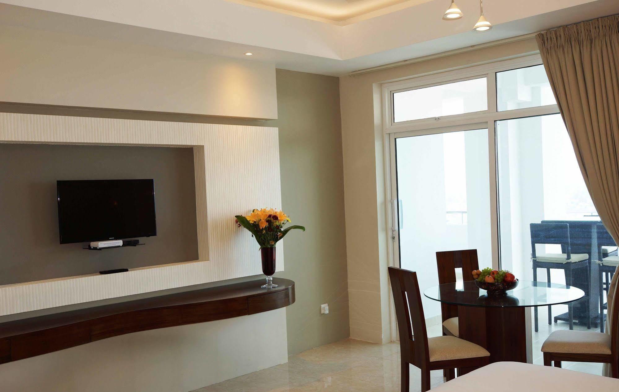 The Penthouse Above Sea Apartment Dehiwala-Mount Lavinia Екстериор снимка